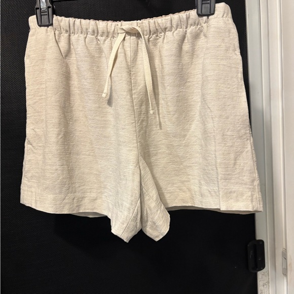 Aritzia Wilfred Tencel Linen Shorts with Drawstring size 2XS or 00 - Picture 2 of 15